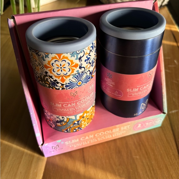 NWT Slim Can Cooler Set 🥤 - Picture 4 of 9